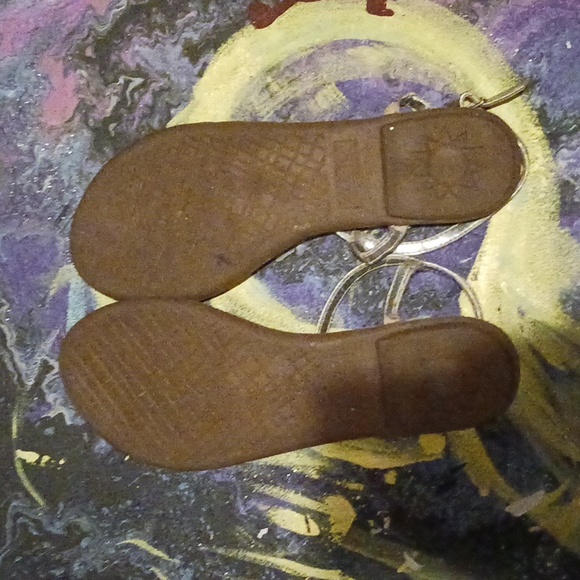 Sandals - Picture 4 of 9